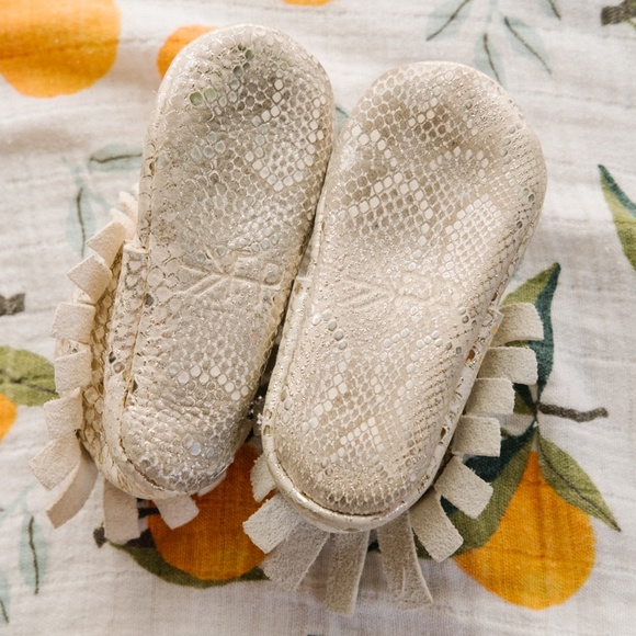 Freshly Picked Baby Moccasins - Picture 5 of 8
